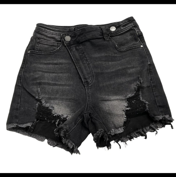 Risen Pants - NEW Risen Black Crossover Shorts